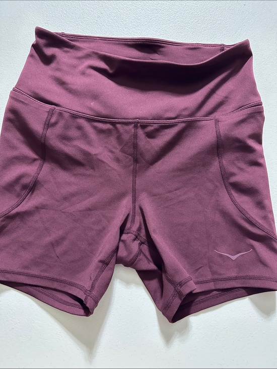 Hoka Pants - Women's Plum High-Waist Performance Shorts